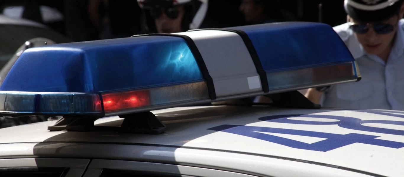 Κρήτη: Κινηματογραφική καταδίωξη στη λεωφόρο Σούδας - Φορτηγάκι εμβόλισε περιπολικό
